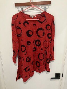 Jess & Jane Women's Asymmetrical Hem Tunic Top, Red/Black, Small